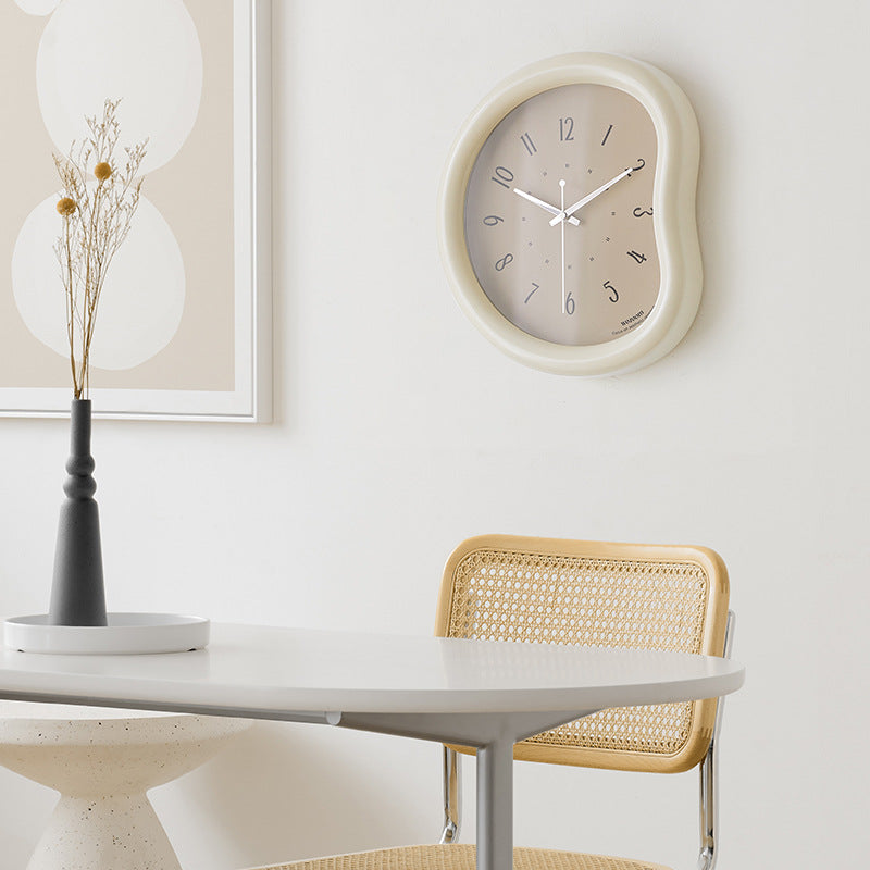 Onda Infinity Studio Clock
