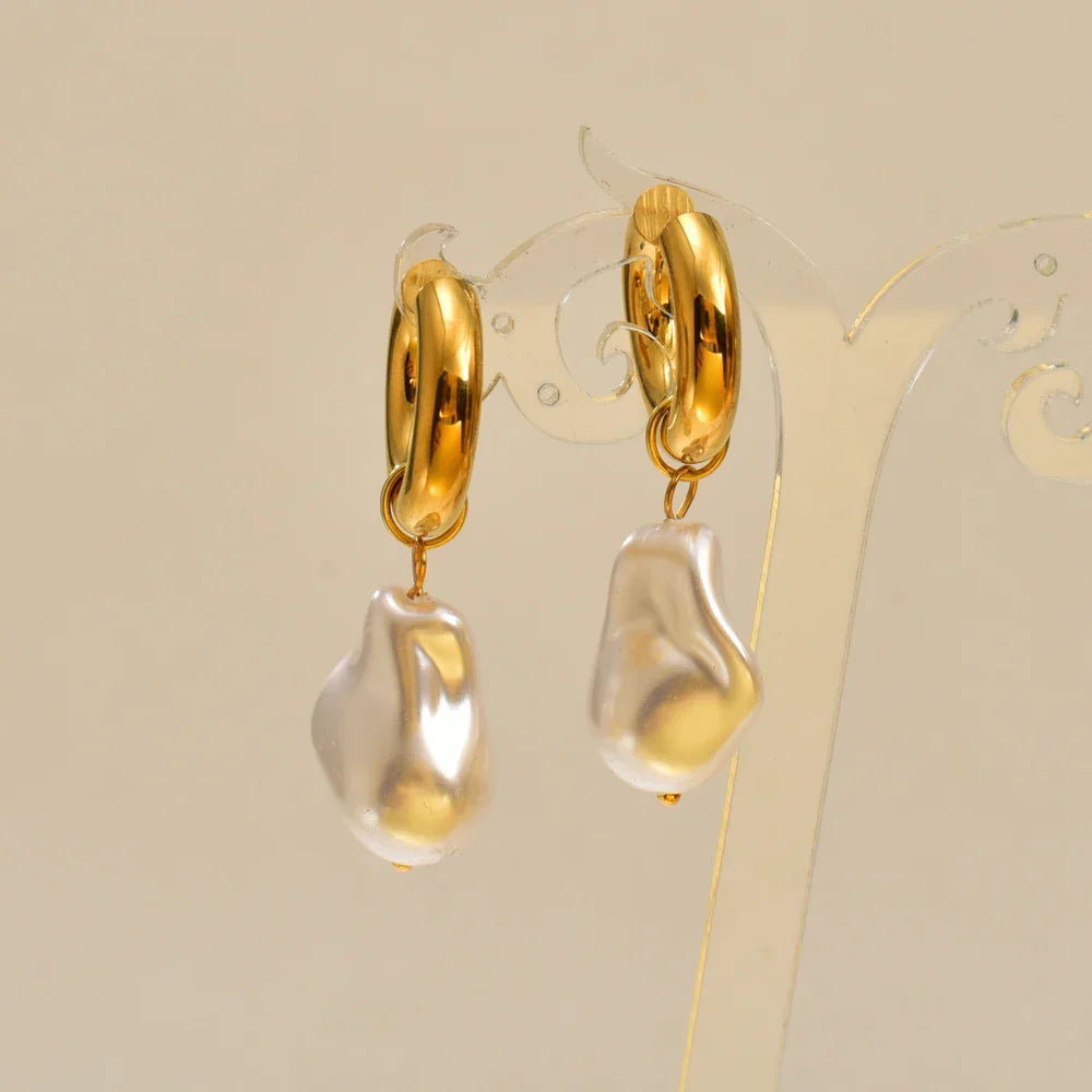 Amara™ Vintage Gold Earrings